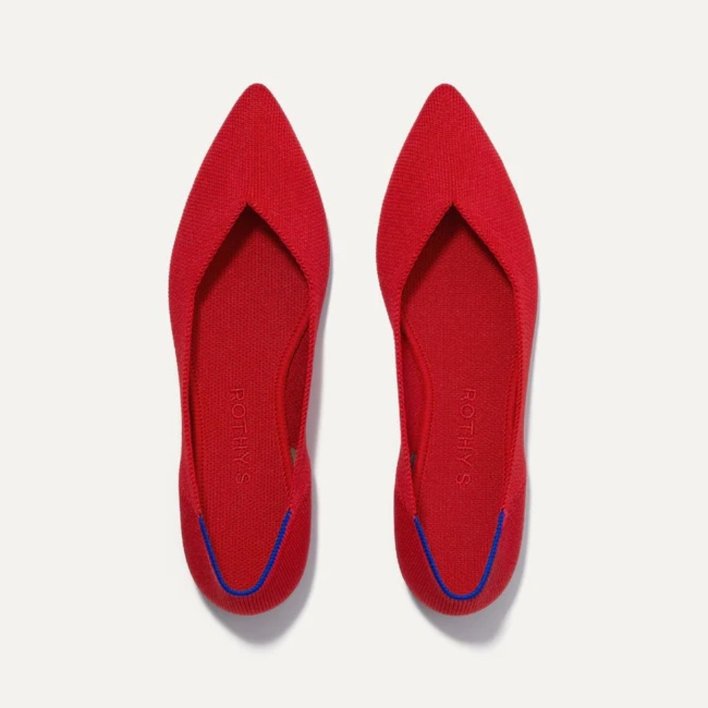Rothy’s pointed toe shoe in red size 8